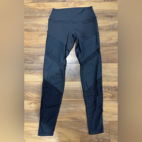 Alo Yoga Sheila High Waisted Mesh Leggings | Sz M, Gray | Yoga/Lounge/Activewear - Picture 2 of 7